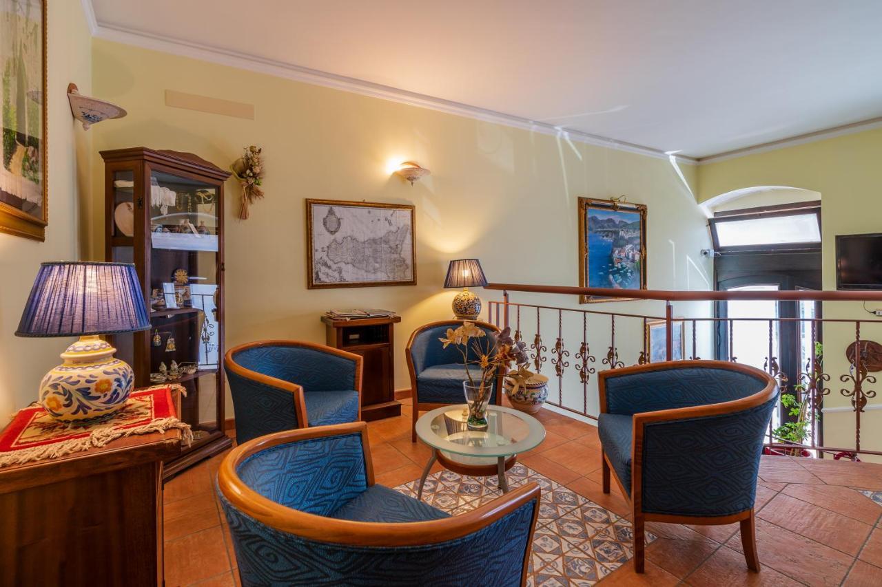 Hotel Mediterraneo 3*