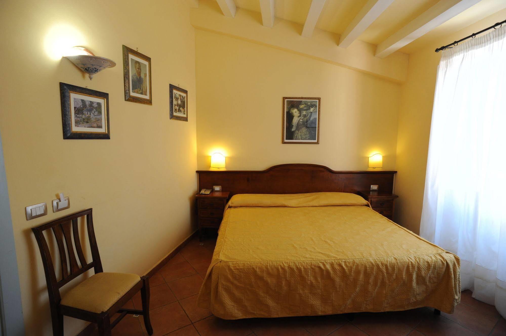Mediterraneo Hotel 3*